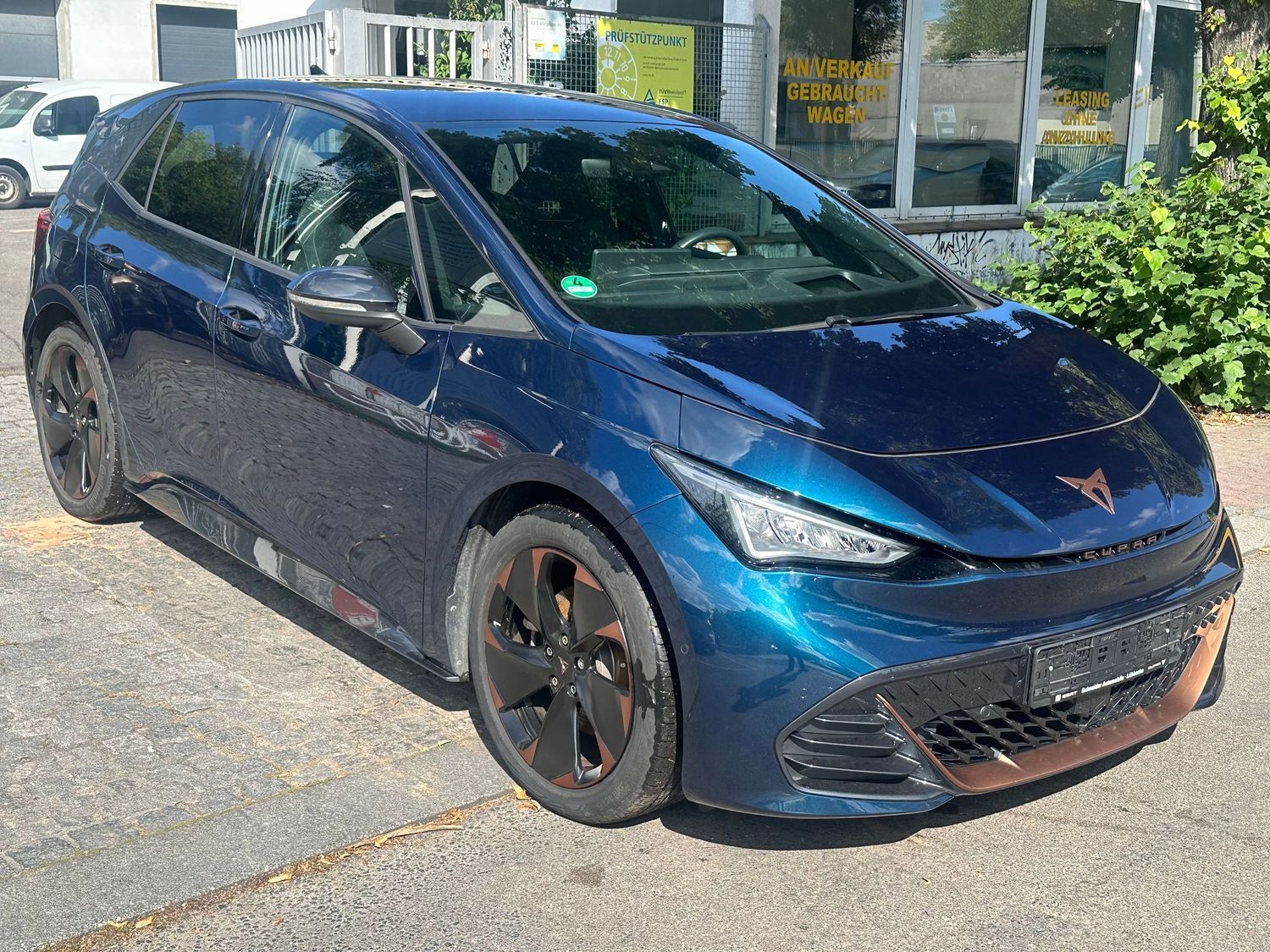 Born 150 KW Sport HeadUP-ACC-Navi-Spurh-Totw-Kam